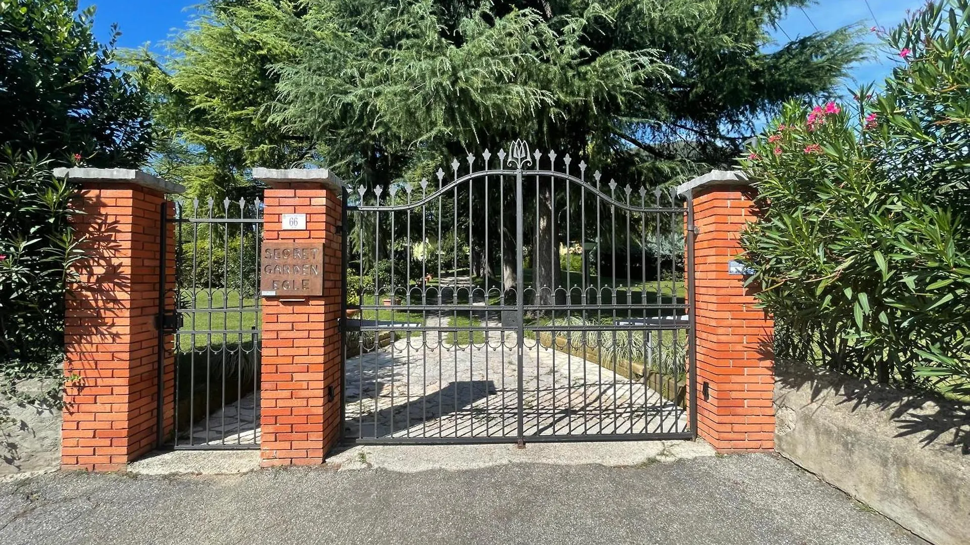 Vila Secret Garden Egle Caprino Veronese Itálie